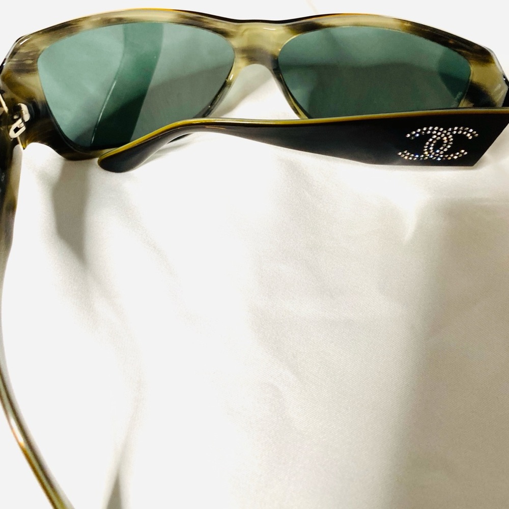 Chanel Sunglasses - Picture 4 of 6